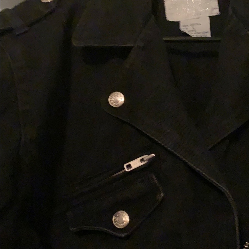 Girls Jordache black motorcycle jacket w/ belt - Picture 2 of 8